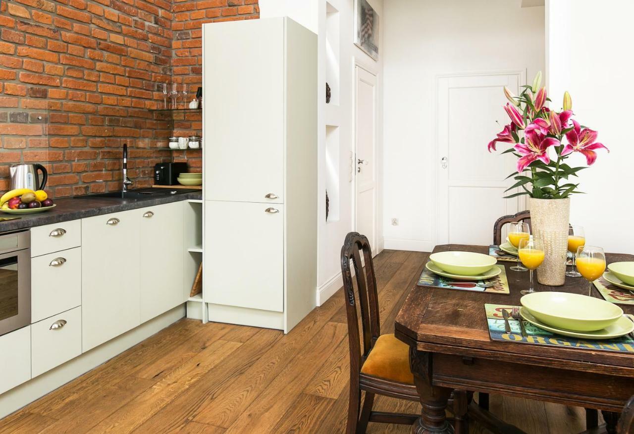 Old Town Brigue Apartment By Otium Krakau Buitenkant foto