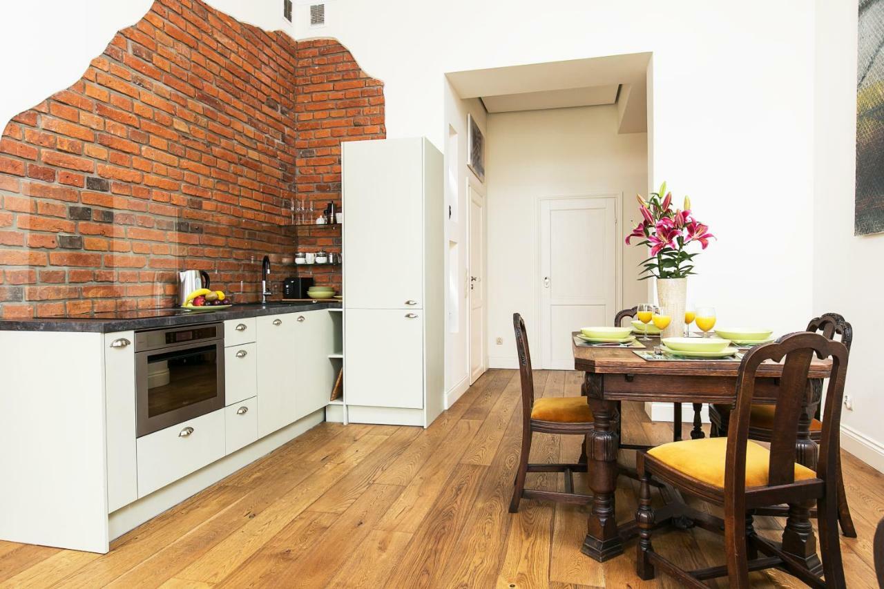 Old Town Brigue Apartment By Otium Krakau Buitenkant foto