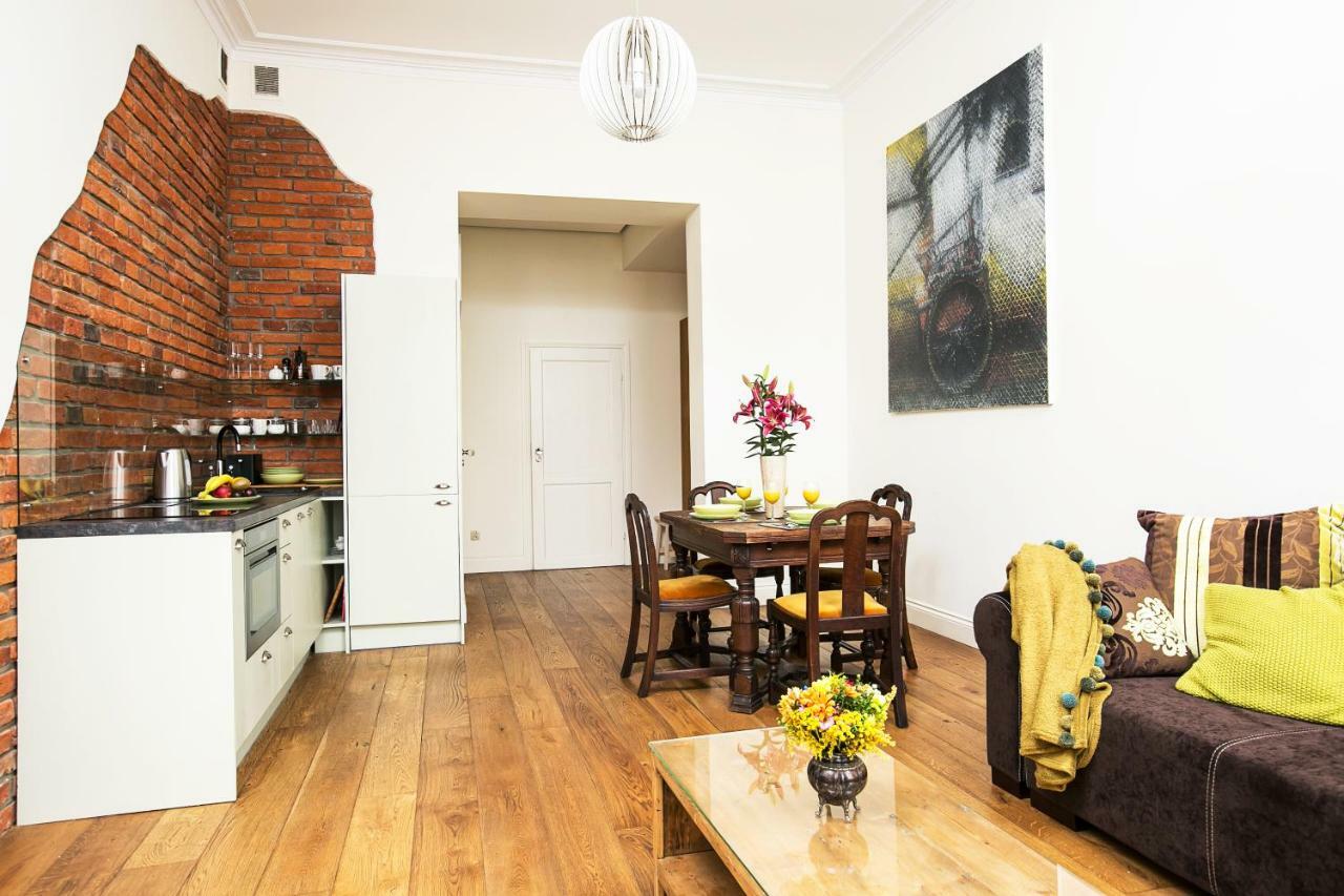 Old Town Brigue Apartment By Otium Krakau Buitenkant foto