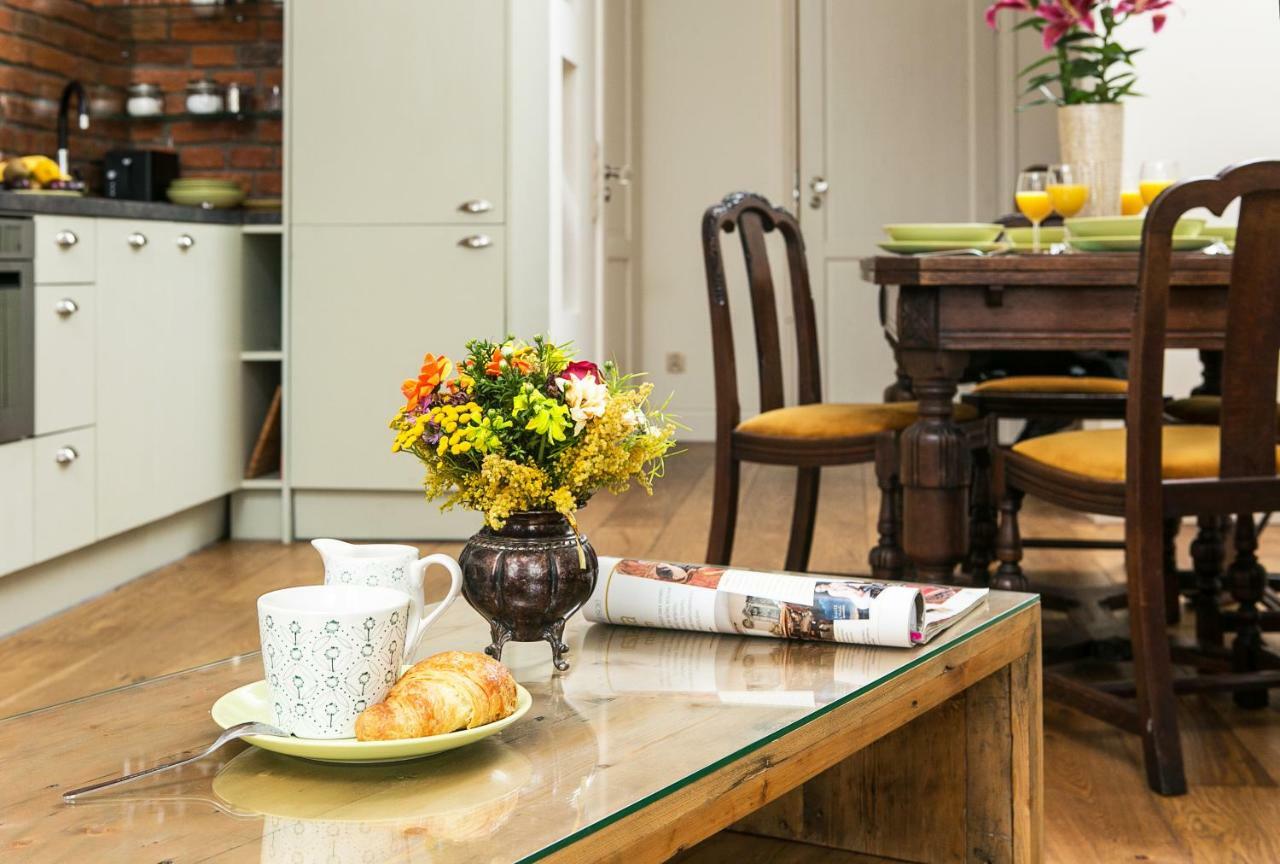 Old Town Brigue Apartment By Otium Krakau Buitenkant foto