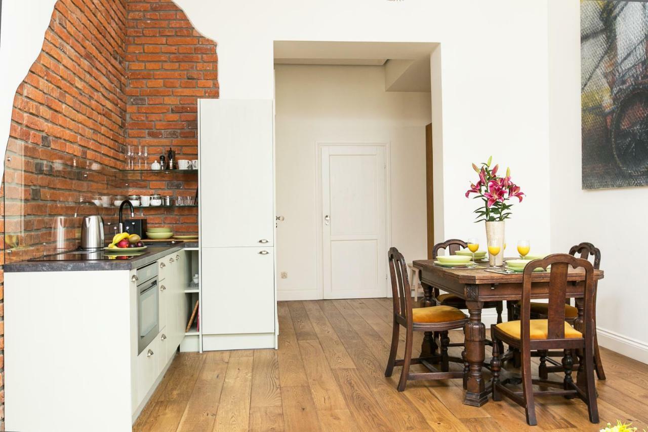 Old Town Brigue Apartment By Otium Krakau Buitenkant foto